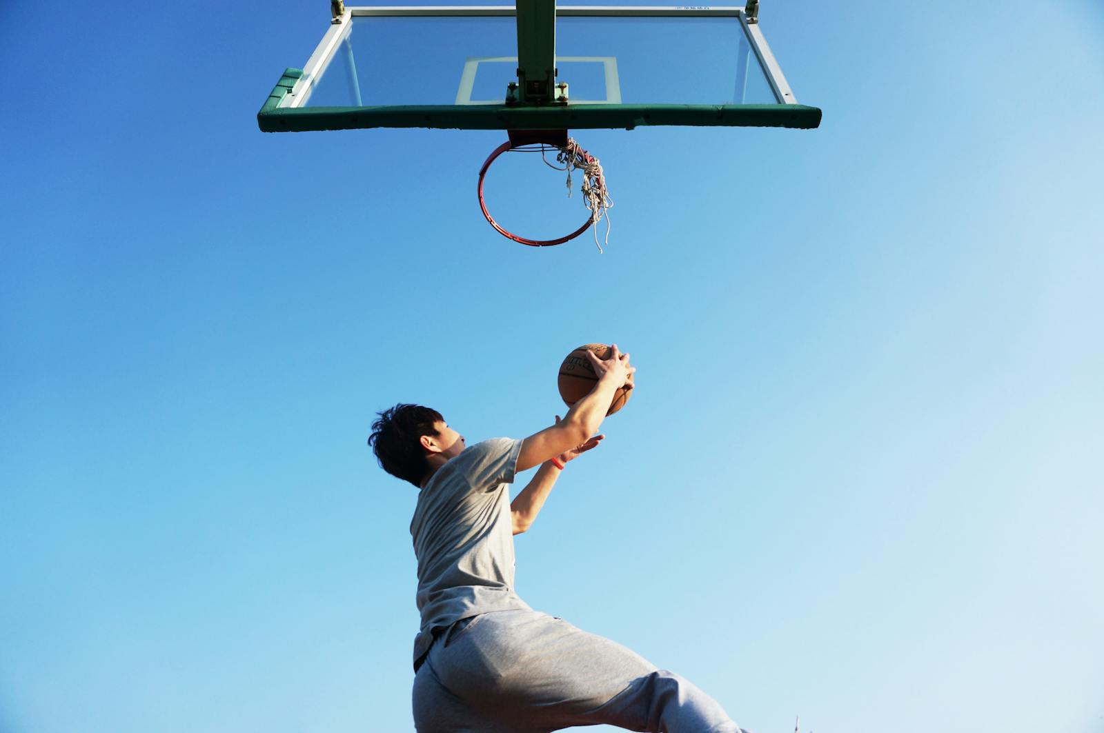 五州彩票网 — 大乐透赛场扣篮瞬间